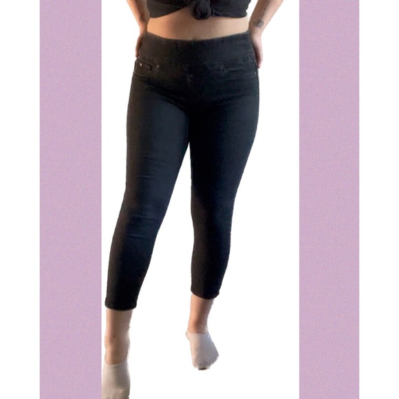 High Rise, Black Cropped Jeans by Jordache (worn only a couple times) - Picture 3 of 6
